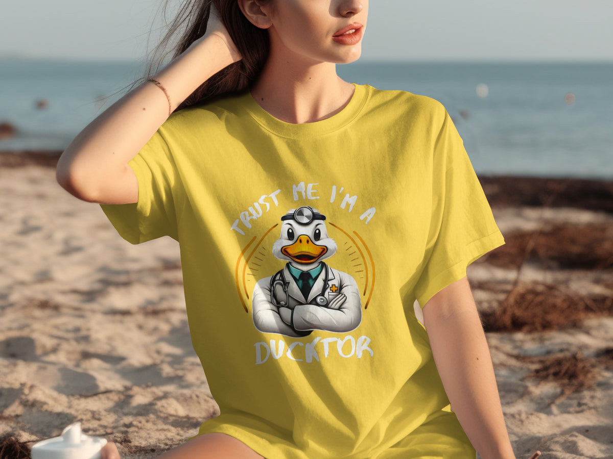 Trust Me I'm A Ducktor Text Graphic T-Shirt