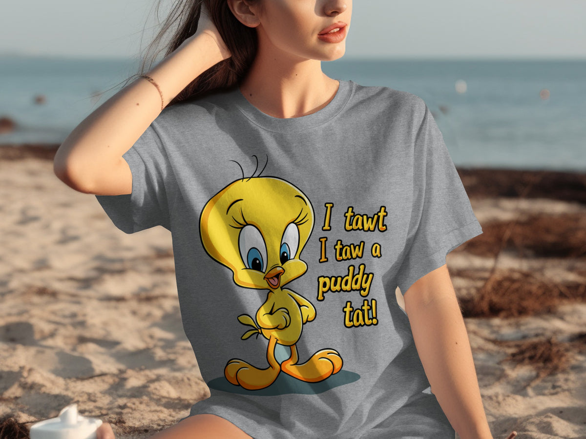 I TAWT I TAW A PUDDY TAT Cartoon Design T-Shirt