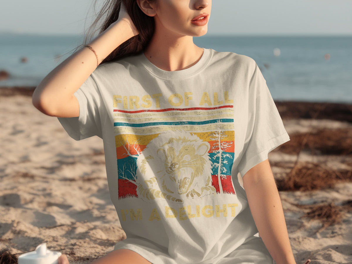 Vintage Style Delightful Lion Graphic T-shirt for Casual Wear