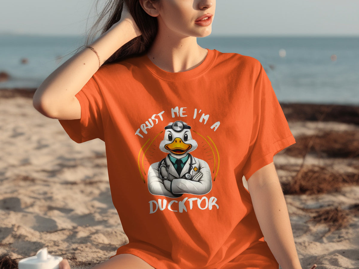 Trust Me I'm a Ducktor Funny Graphic T-shirt