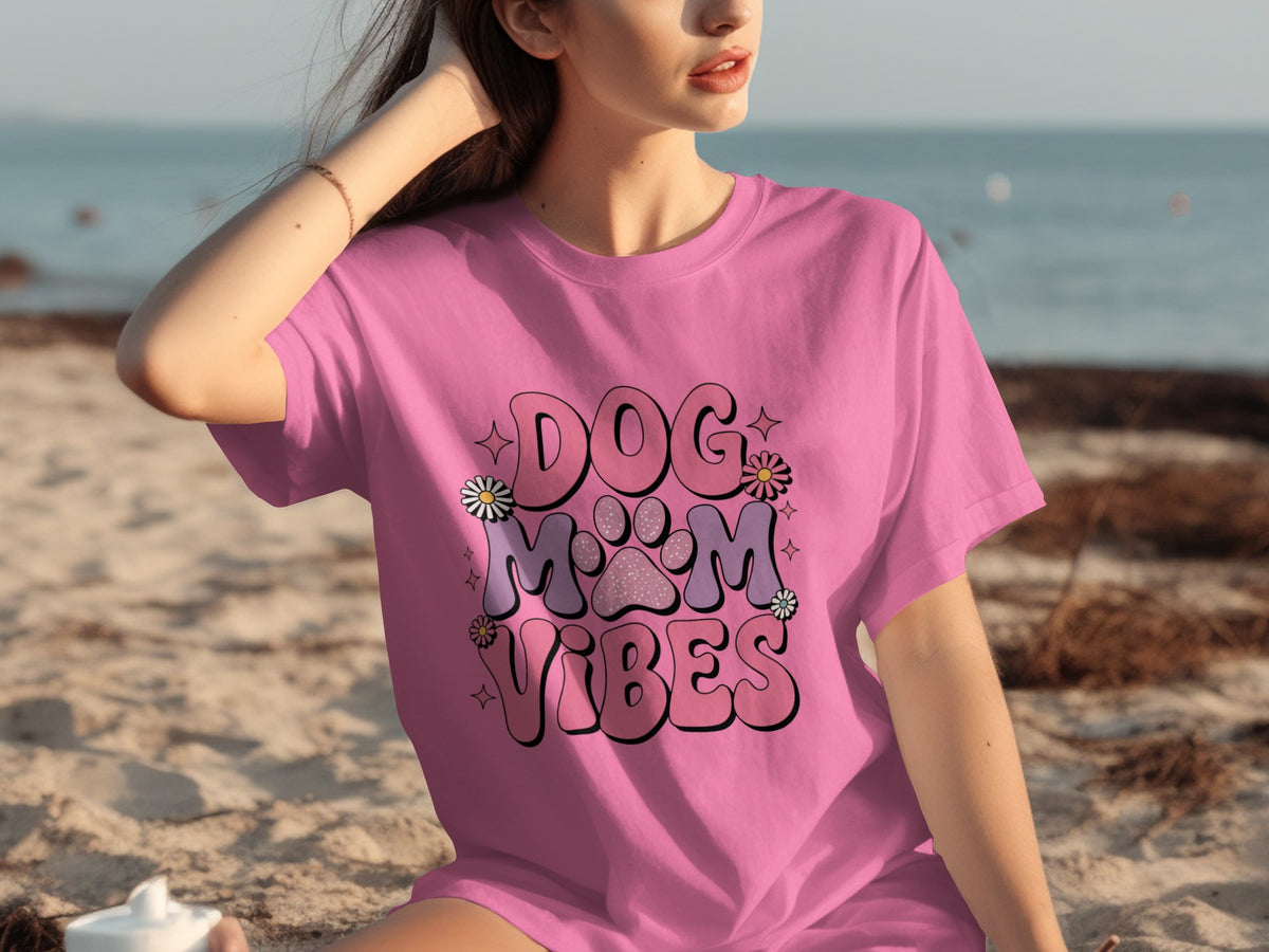 Pink Dog Mom Vibes Graphic Beach T-Shirt Product